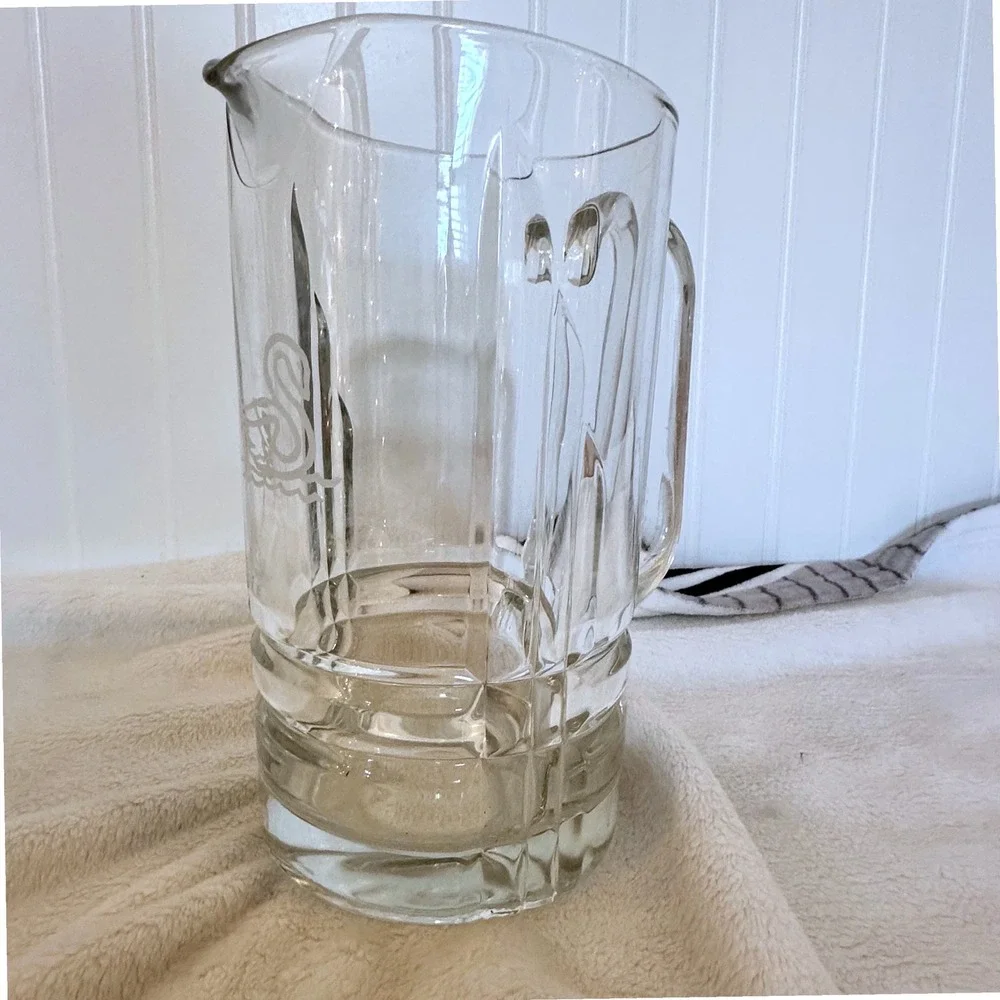 Luminarc Verrerie‎ D' Arques Glass Pitcher w Spout Etched Swan Clear Excellent